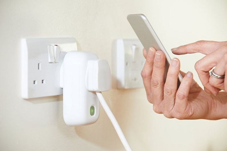 Tìm hiểu công dụng của phích cắm điện thông minh