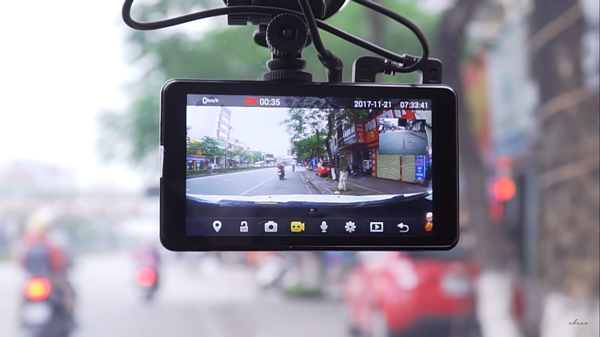 Màn hình hiển thị tính năng của camera hành trình Vietmap A50