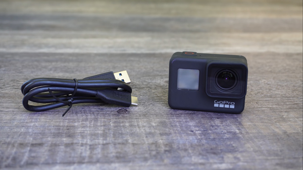 Phụ kiện đi kèm theo Camera