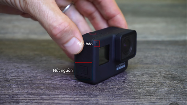 Cách khởi động camera GoPro