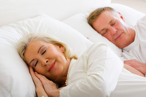 Chăn đệm sẽ giúp người già ngủ ngon hơn