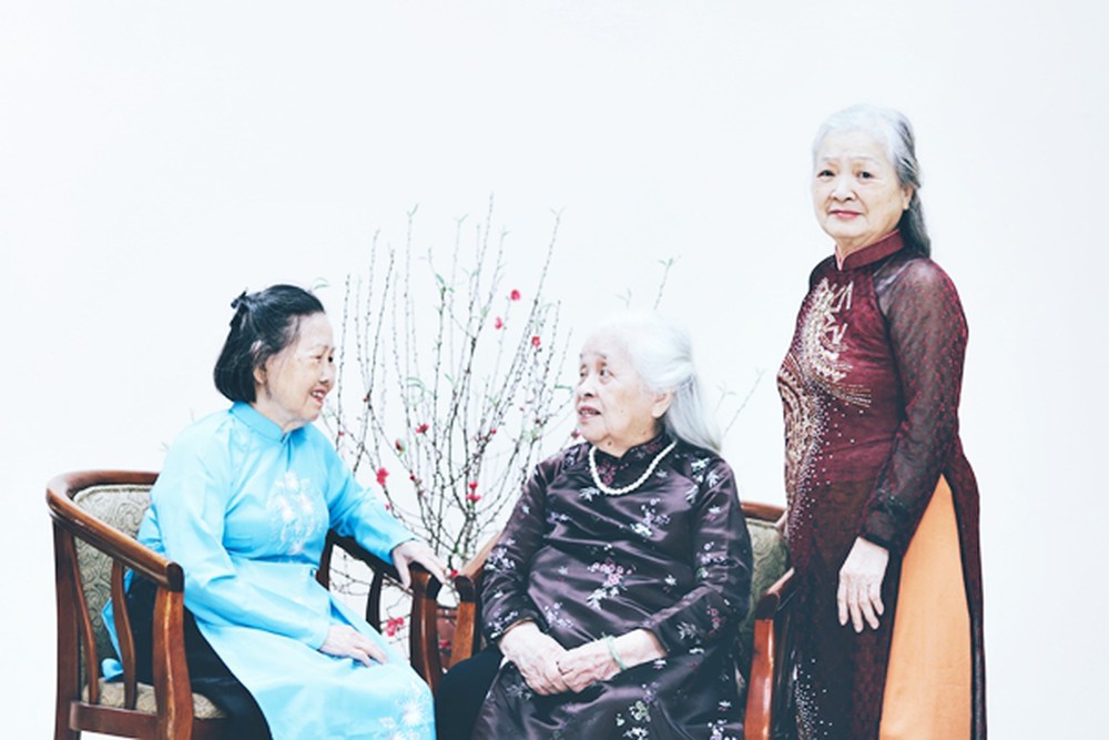 Áo dài cho bà