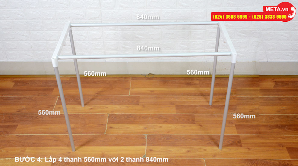 Lắp 4 thanh 560mm với 2 thanh 840mm vào 2 tấm nhựa dẹt