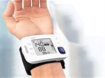 Sử dụng máy đo huyết áp cổ tay Omron HEM - 6181 như thế nào cho đúng cách?