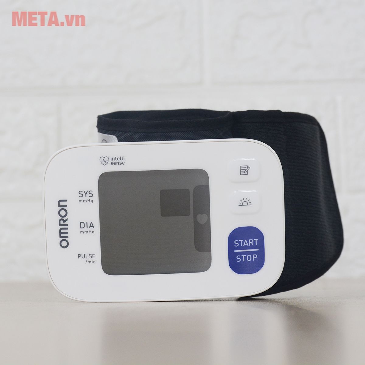 Máy đo huyết áp cổ tay Omron HEM - 6181
