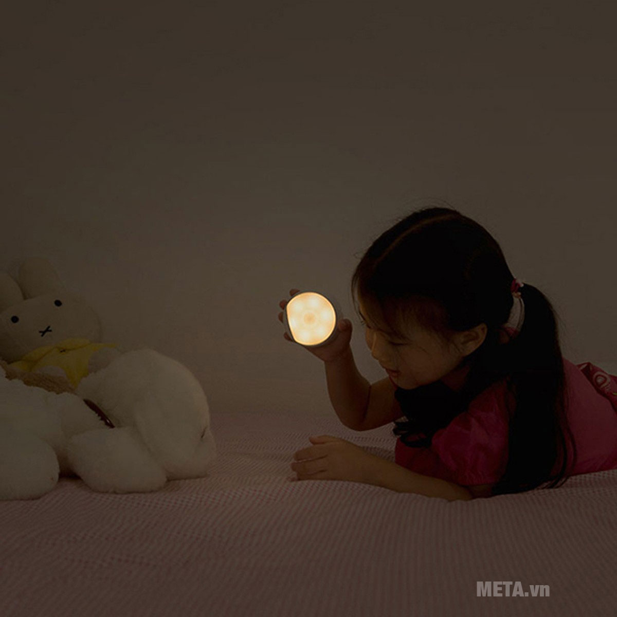 Đèn ngủ led cảm biến Xiaomi Mijia Yeelight là một sản phẩm đèn thông minh đến từ Xiaomi