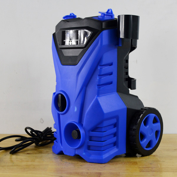Máy phun xịt rửa cao áp Kachi MK74