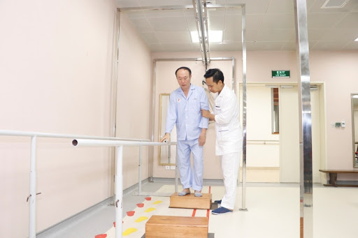 Phục hồi chức năng giúp người bệnh có thể lấy lại và tự chủ khả năng vận động