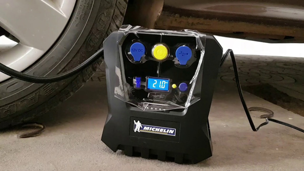 Máy bơm lốp hơi Michelin 12266