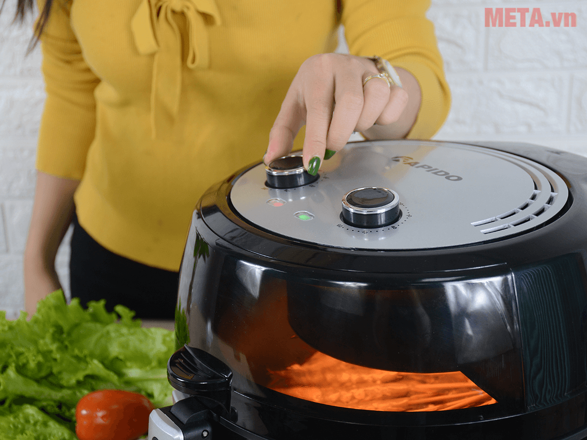Nồi chiên không dầu Rapido có giá khá rẻ
