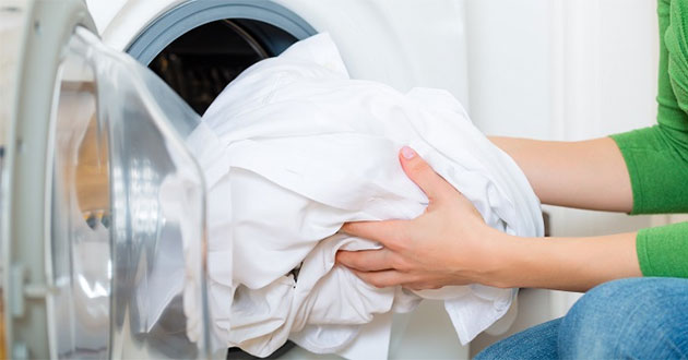 Nên cho bao nhiêu quần áo vào máy giặt một lần? - META.vn