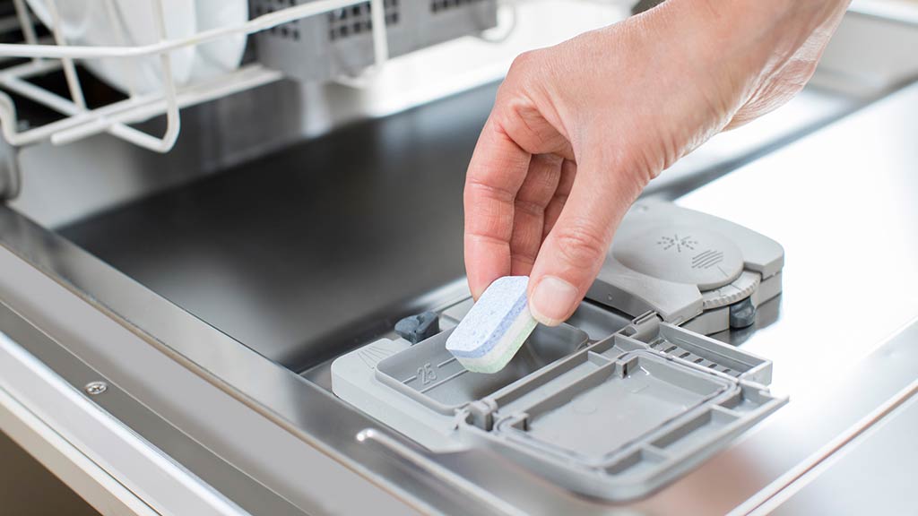 Hướng dẫn sử dụng viên rửa bát hiệu quả, tiết kiệm