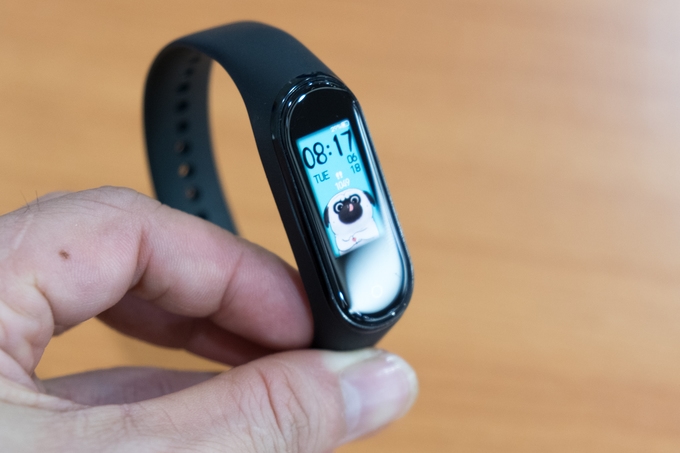 Thay đổi hình nền tùy thích trên Mi Band 4
