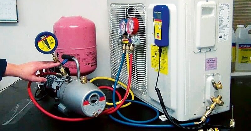 Hút chân không điều hòa là bước quan trọng không nên bỏ qua.