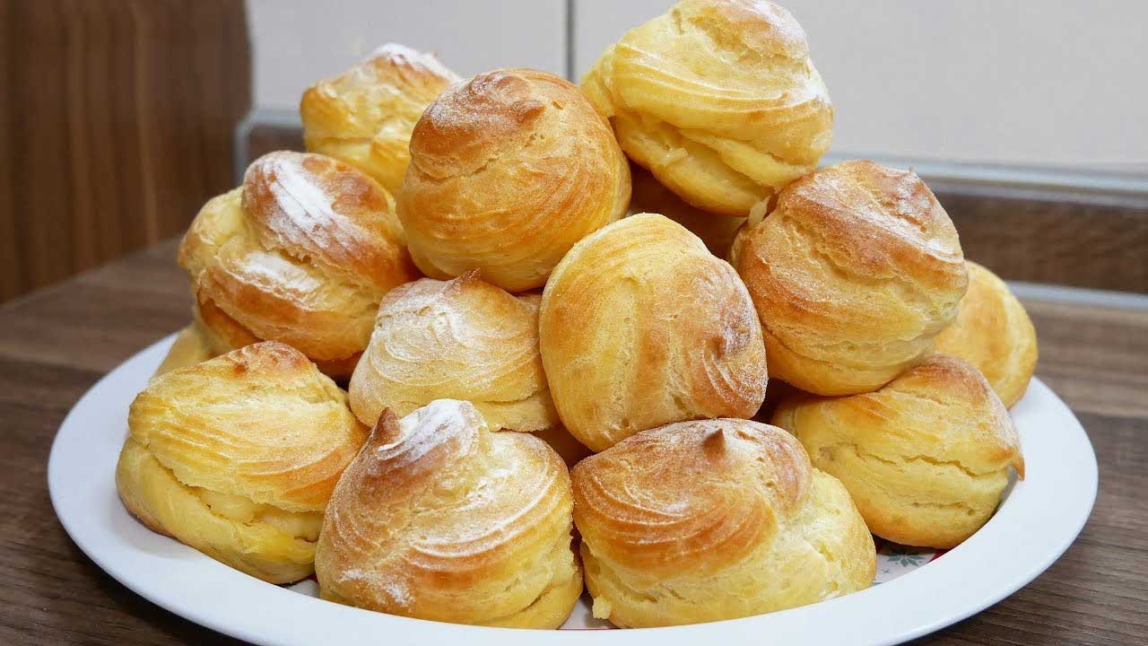 Cách làm bánh su kem đơn giản tại nhà nhân sữa tươi mềm mịn