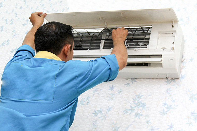 Vệ sinh máy lạnh Daikin định kỳ