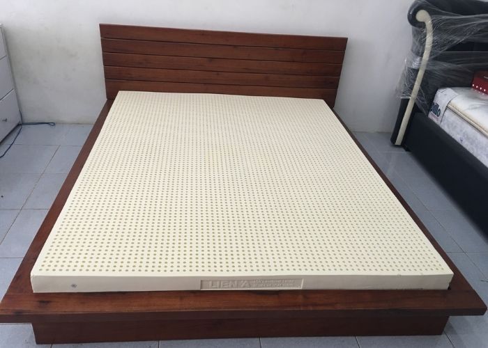 Nệm cao su non tốt hơn hay nệm cao su thiên nhiên tốt hơn