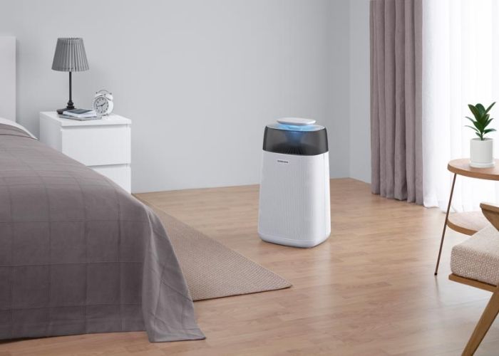 Dùng máy lọc không khí trong phòng ngủ sẽ giúp bạn có những giấc ngủ sâu hơn