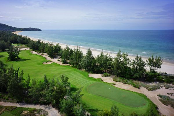 Sân golf Lăng Cô