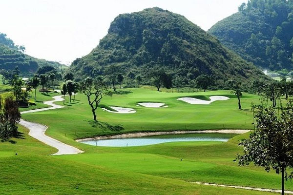 Sân golf Hoàng Gia