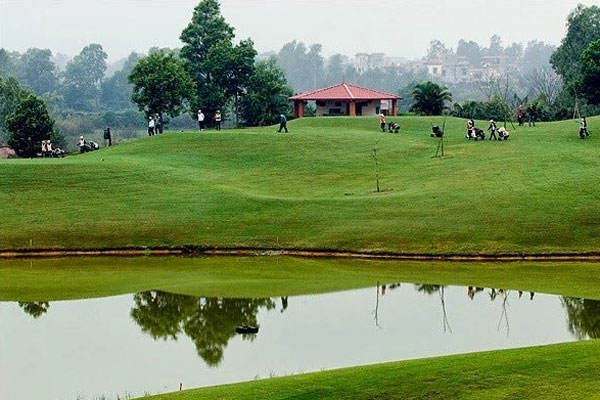 Sân golf Đồng Mô