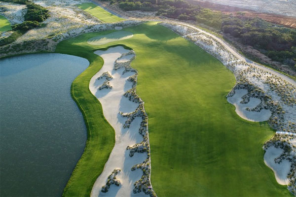 Sân golf Cam Ranh