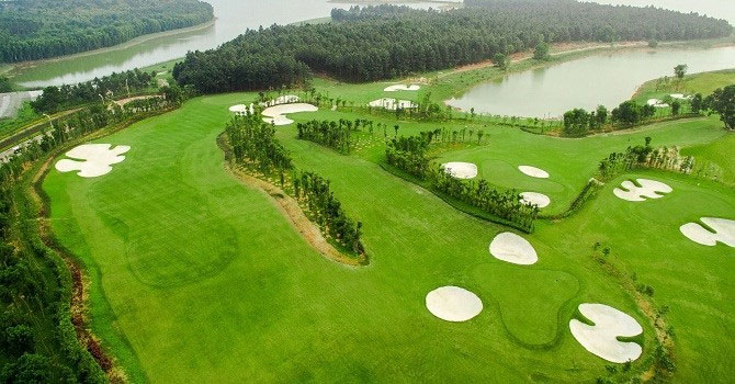 Sân golf Sky Lake
