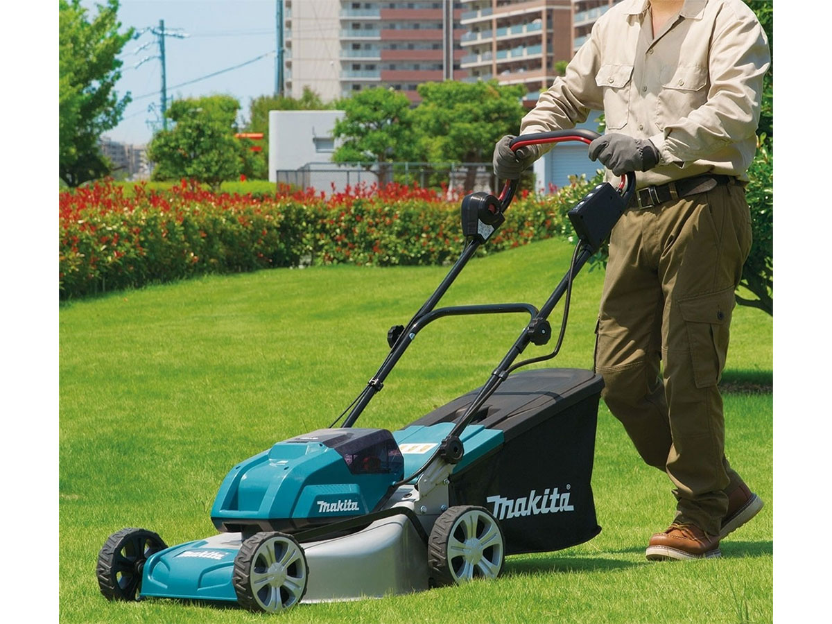 Một số tiêu chí chọn mua máy cắt cỏ dùng pin tốt