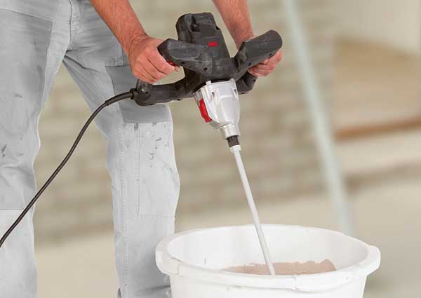 Máy khuấy sơn là một công cụ không thể thiếu trong quy trình thi công sơn