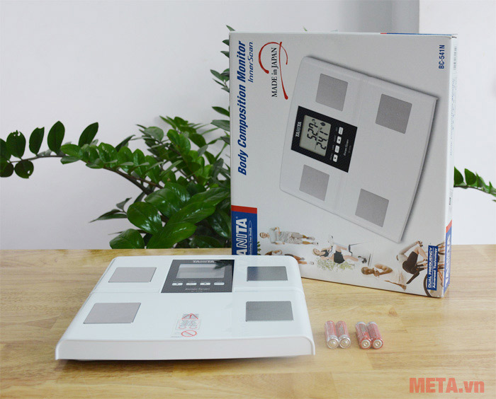 Cân sức khỏe và phân tích cơ thể Tanita BC-541N