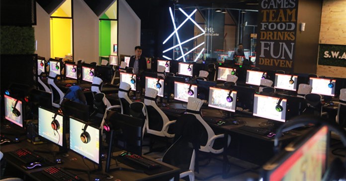 Những lý do vì sao phòng net, quán game nên trang bị ghế chơi game cho khách
