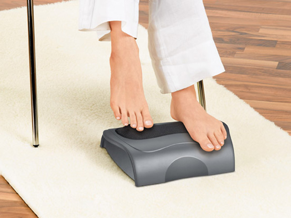  Máy massage chân Shiatsu Beurer FM39 được trang bị 6 đầu massage xoay 