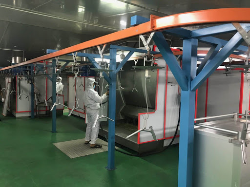 Trước khi bắt đầu sơn chúng ta cần phải xử lý bề mặt tĩnh điện càng sạch càng tốt