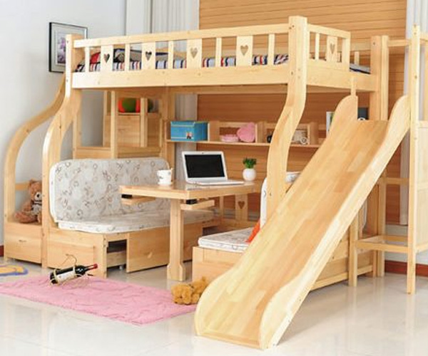 Mẫu giường có kèm bàn học tiện lợi cho bé trai