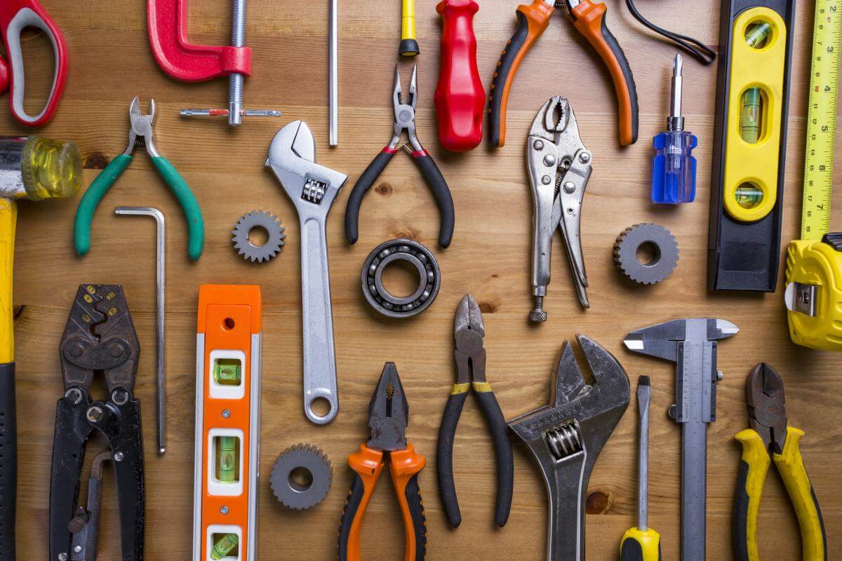 Dụng cụ DIY gồm những gì?