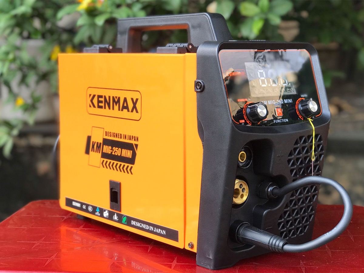 Máy hàn Kenmax KM MIG 250 Mini có thiết kế que hàn với đường kính từ 2,6mm - 3,2mm