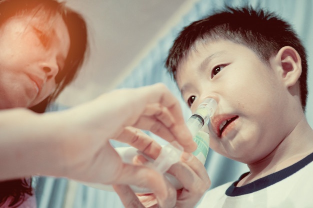 Cách rửa mũi bằng xi lanh