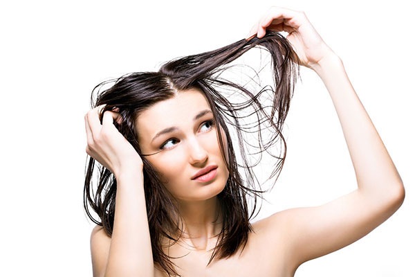 Cách buộc tóc cứu bạn mỗi khi tóc bết