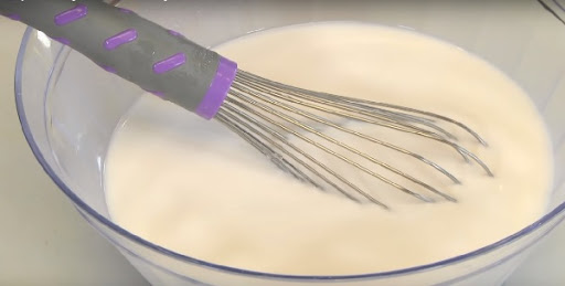 Cách tránh bánh cuốn bằng chảo chống dính