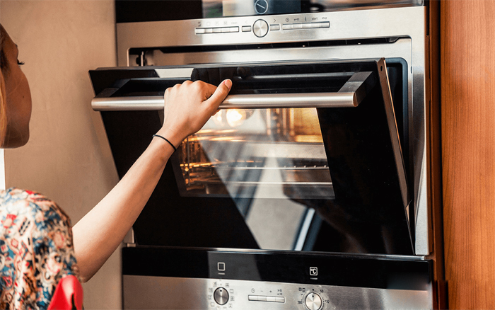 Có nên sử dụng lò nướng âm hay không?