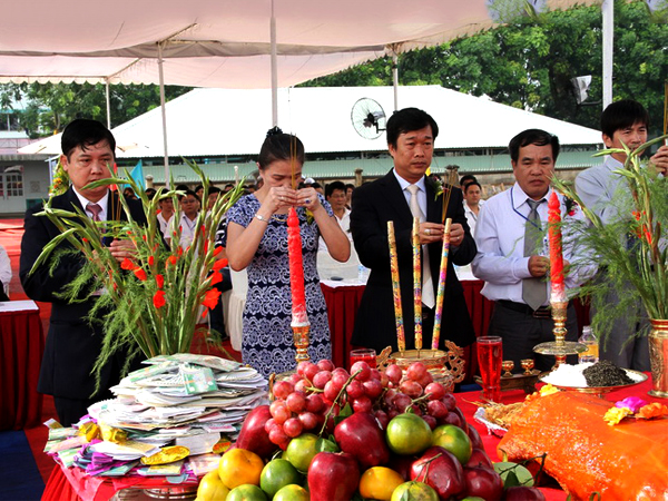 Cúng tạ đất đầu năm vào ngày nào?