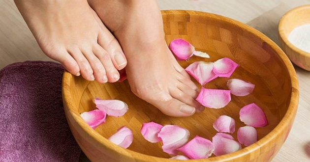 Muối ngâm chân thảo dược loại nào tốt