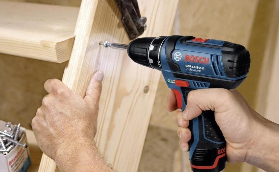 Hướng dẫn cách sử dụng máy khoan pin