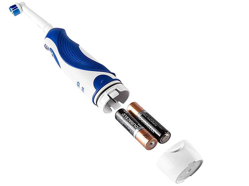 Bàn chải đánh răng pin Oral-B Pro Health DB4510