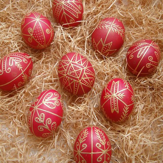 Vẽ trứng cho ngày lễ Phục Sinh