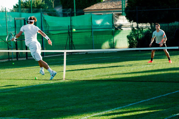 Sân tennis cỏ