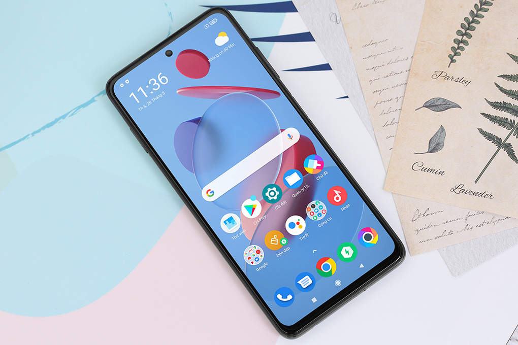 Điện thoại Xiaomi POCO X3 có màn hình đục lỗ
