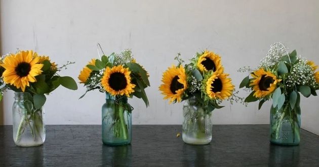 How to arrange sunflowers beautifully in a vase?