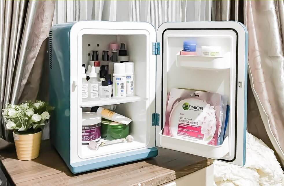 Để mỹ phẩm trong ngăn mát tủ lạnh là cách bảo quản mỹ phẩm hiệu quả