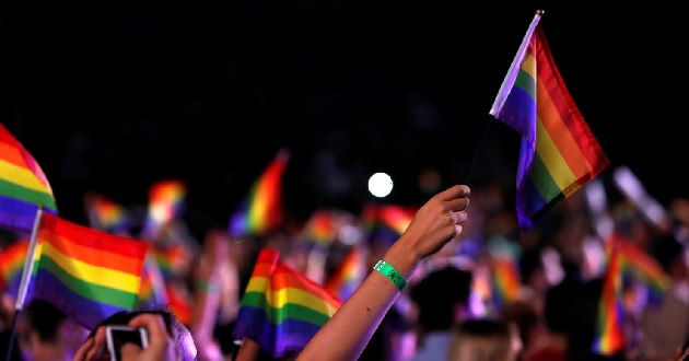 Rainbow flag tượng trưng cho những giá trị gì trong cộng đồng LGBT? 
